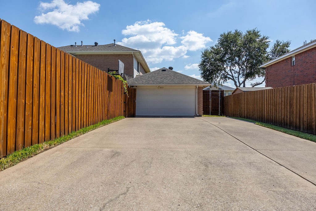 4113 Bluffpoint Road Rowlett TX 75088