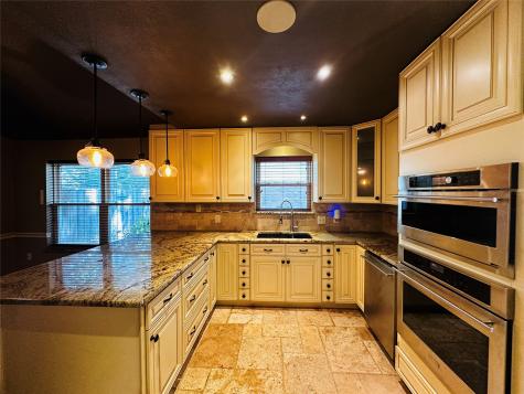 2511 Tanglewood Drive Grapevine TX 76051