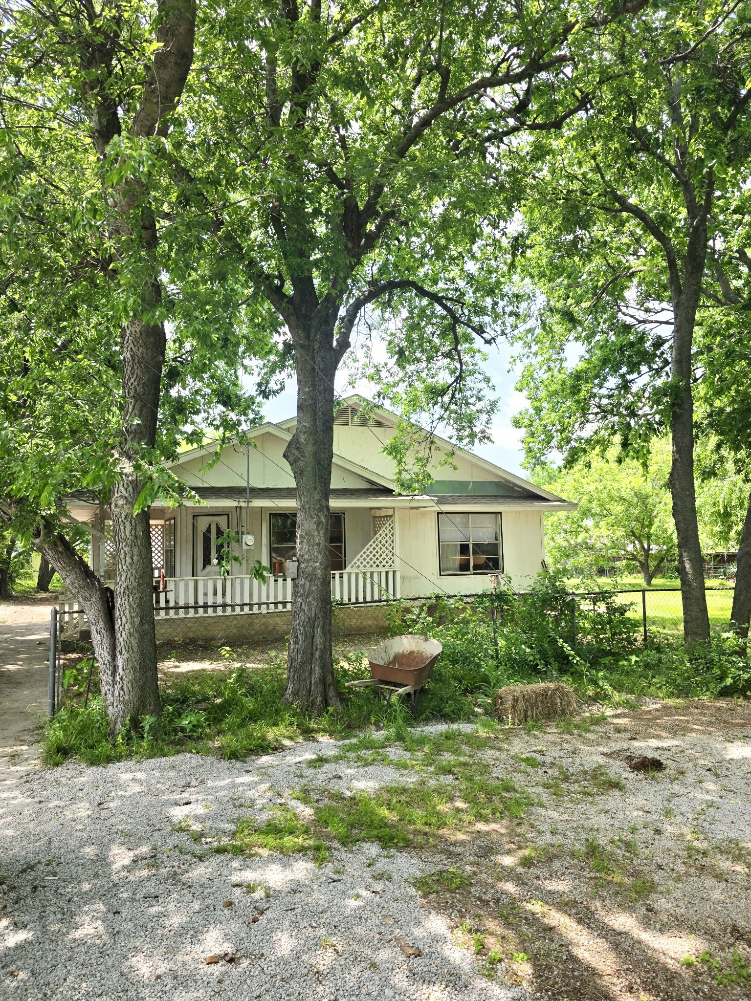 417 W Huffman Street Krum TX 76249