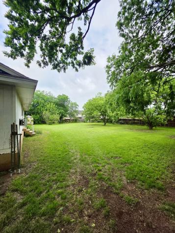 417 W Huffman Street Krum TX 76249
