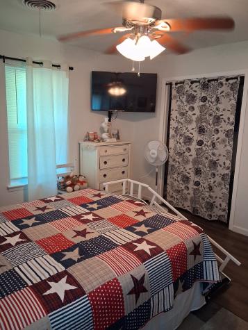 107 Woodard Avenue Cleburne TX 76033