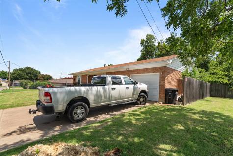 107 Woodard Avenue Cleburne TX 76033