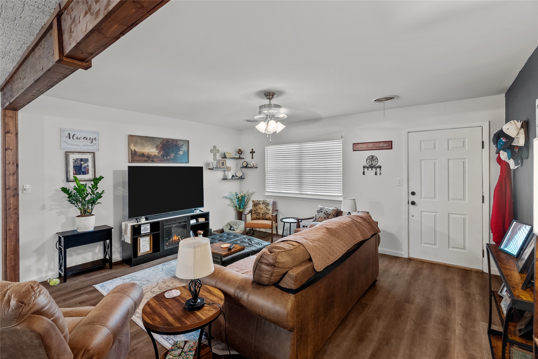 107 Woodard Avenue Cleburne TX 76033