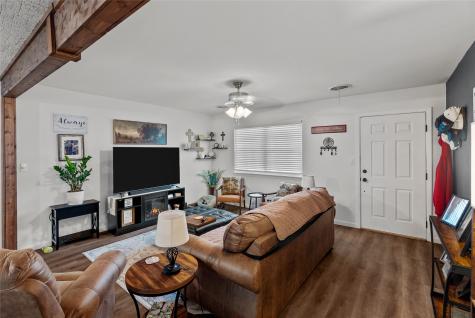 107 Woodard Avenue Cleburne TX 76033