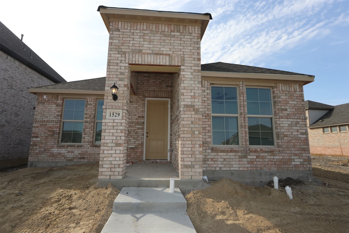 1529 Buckeye Trail Garland TX 75042