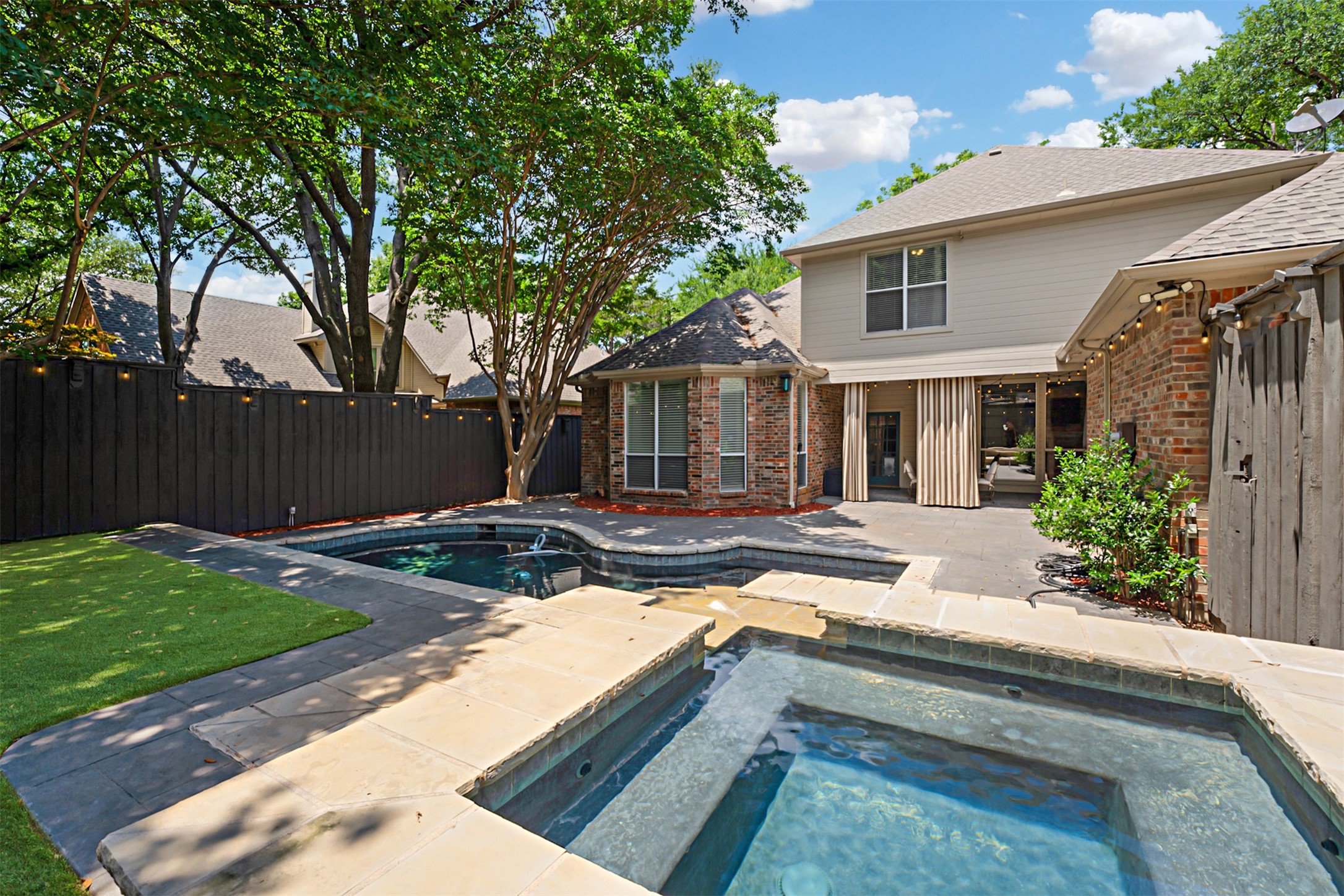 3406 Oakleaf Lane Richardson TX 75082
