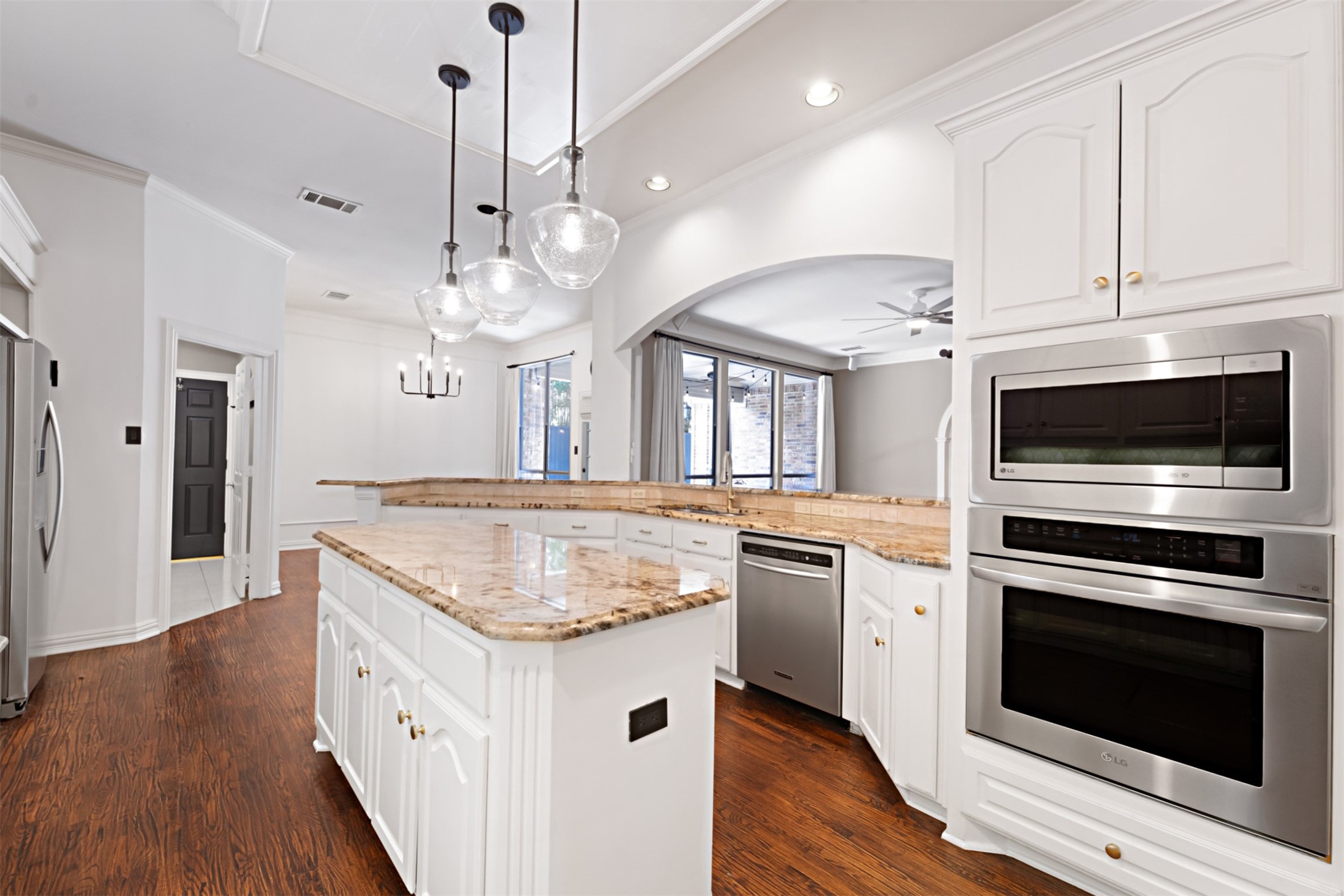 3406 Oakleaf Lane Richardson TX 75082