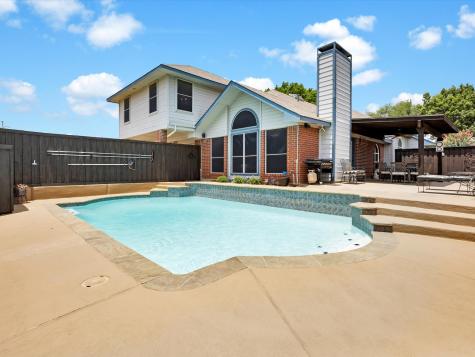806 Red Oak Drive Lewisville TX 75067