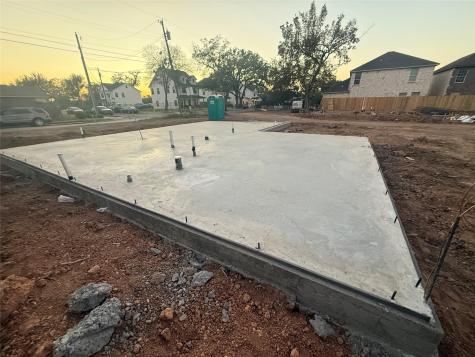 2700 S 2nd Waco TX 76706