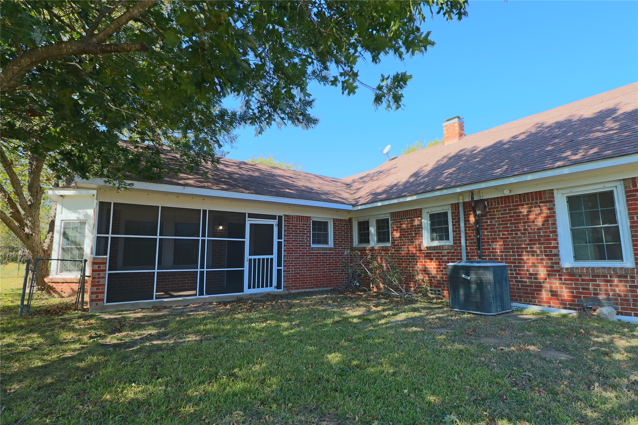 1825 Fm 27 W Wortham TX 76693