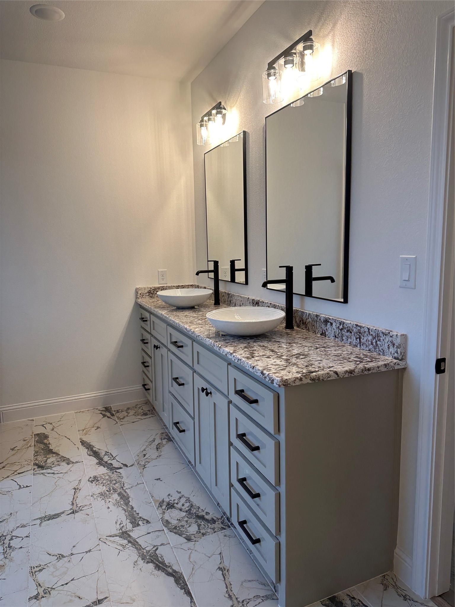 395 Frederick Drive Robinson TX 76706