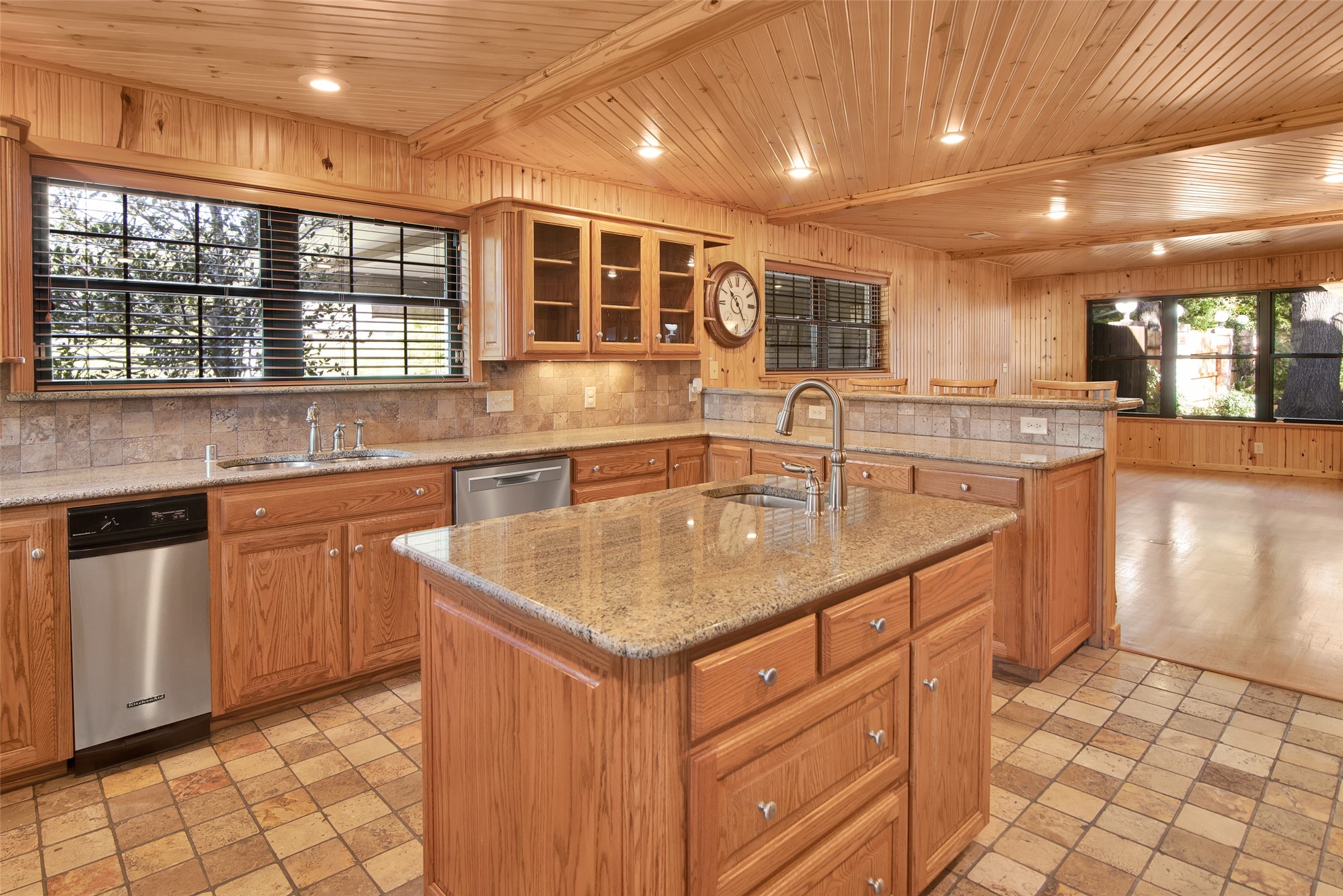 1701 Skyline Sherman TX 75092