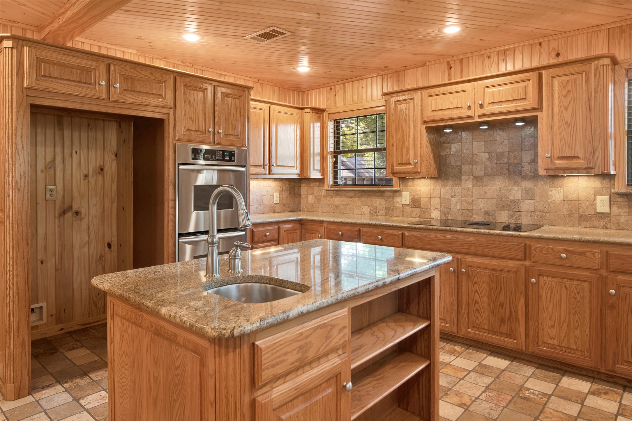 1701 Skyline Sherman TX 75092