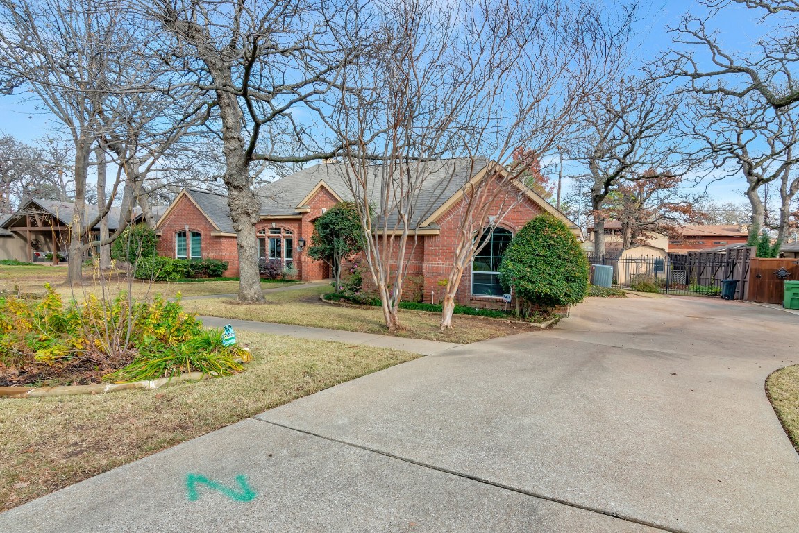 3424 Lakeridge Drive Grapevine TX 76051