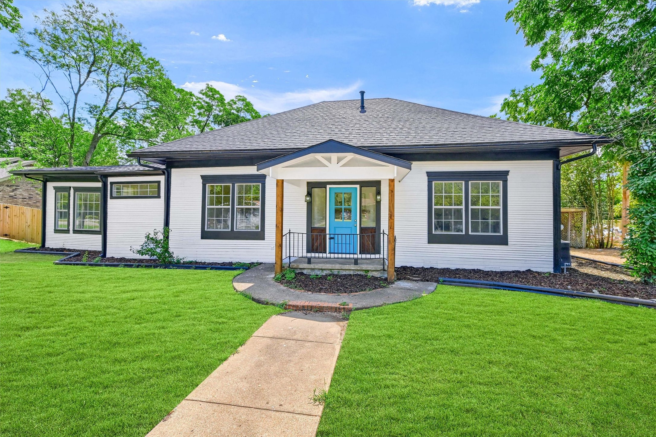 313 W Spruce Street Whitewright TX 75491
