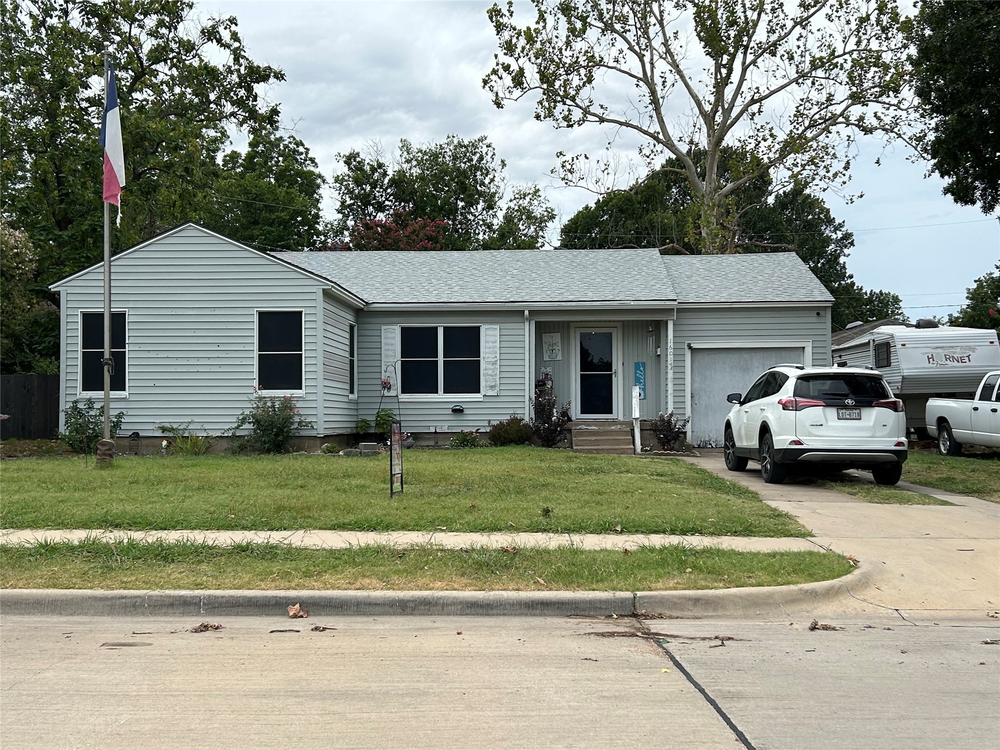 1601 Elizabeth Drive Garland TX 75042