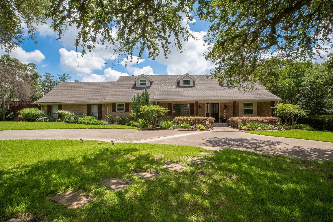 14140 Edgecrest Drive Dallas TX 75254