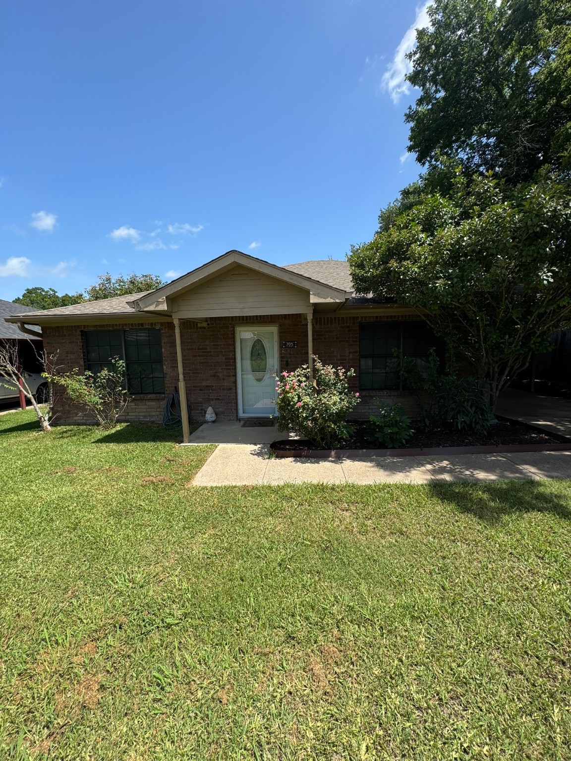 705 E James Street Wills Point TX 75169