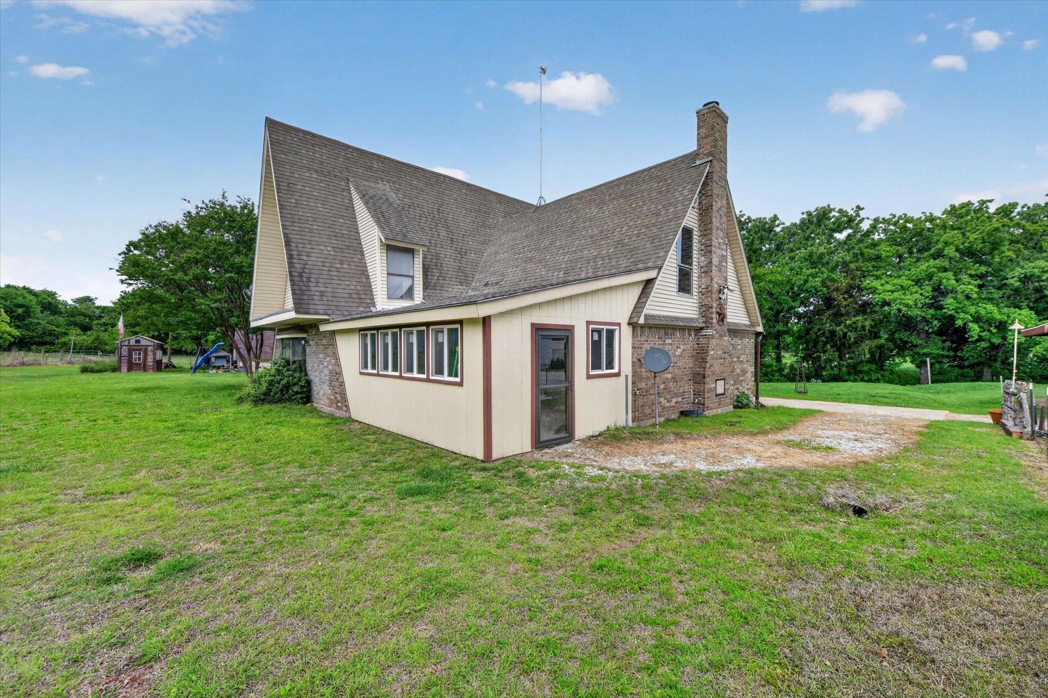 1276 County Road 1480 Alvord TX 76225