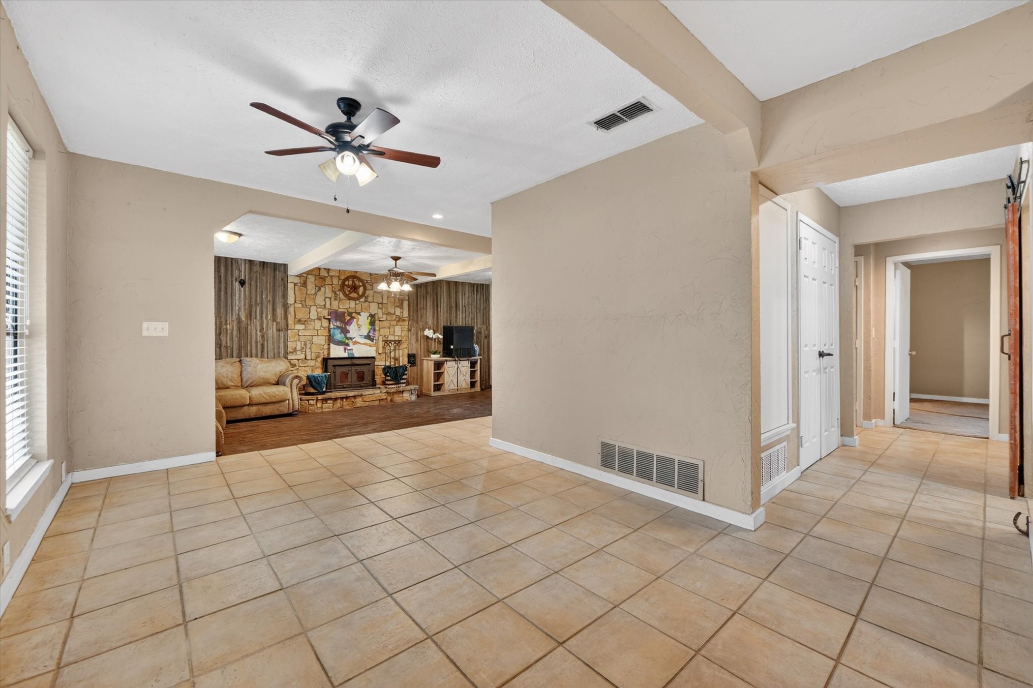 1276 County Road 1480 Alvord TX 76225