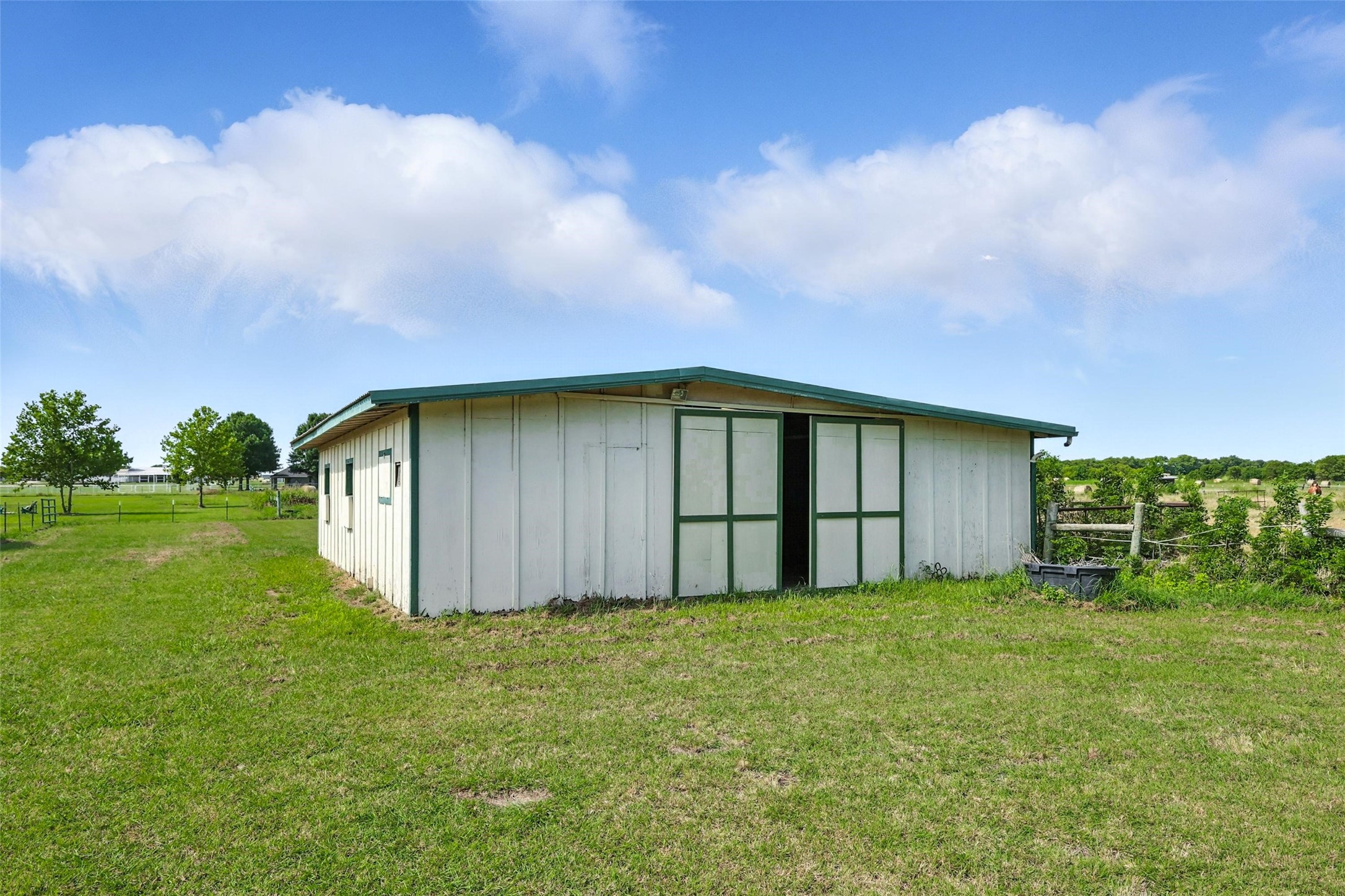 6807 Sam Bass Road Sanger TX 76266
