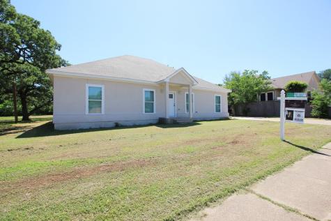 2703 W Green Oaks Boulevard Arlington TX 76016