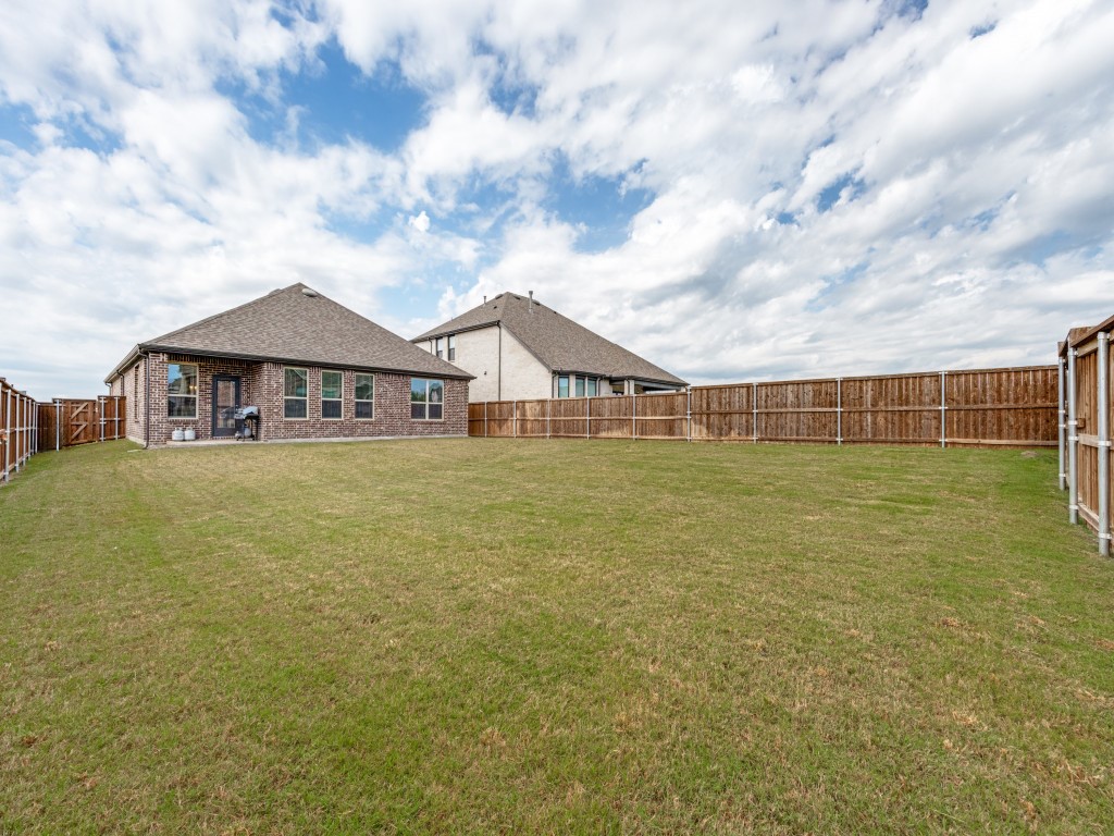1109 Beach Boulevard Sherman TX 75090