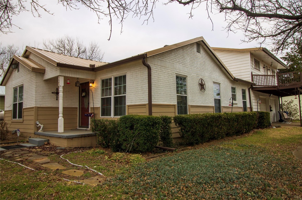 329 W 5th Street Kennedale TX 76060