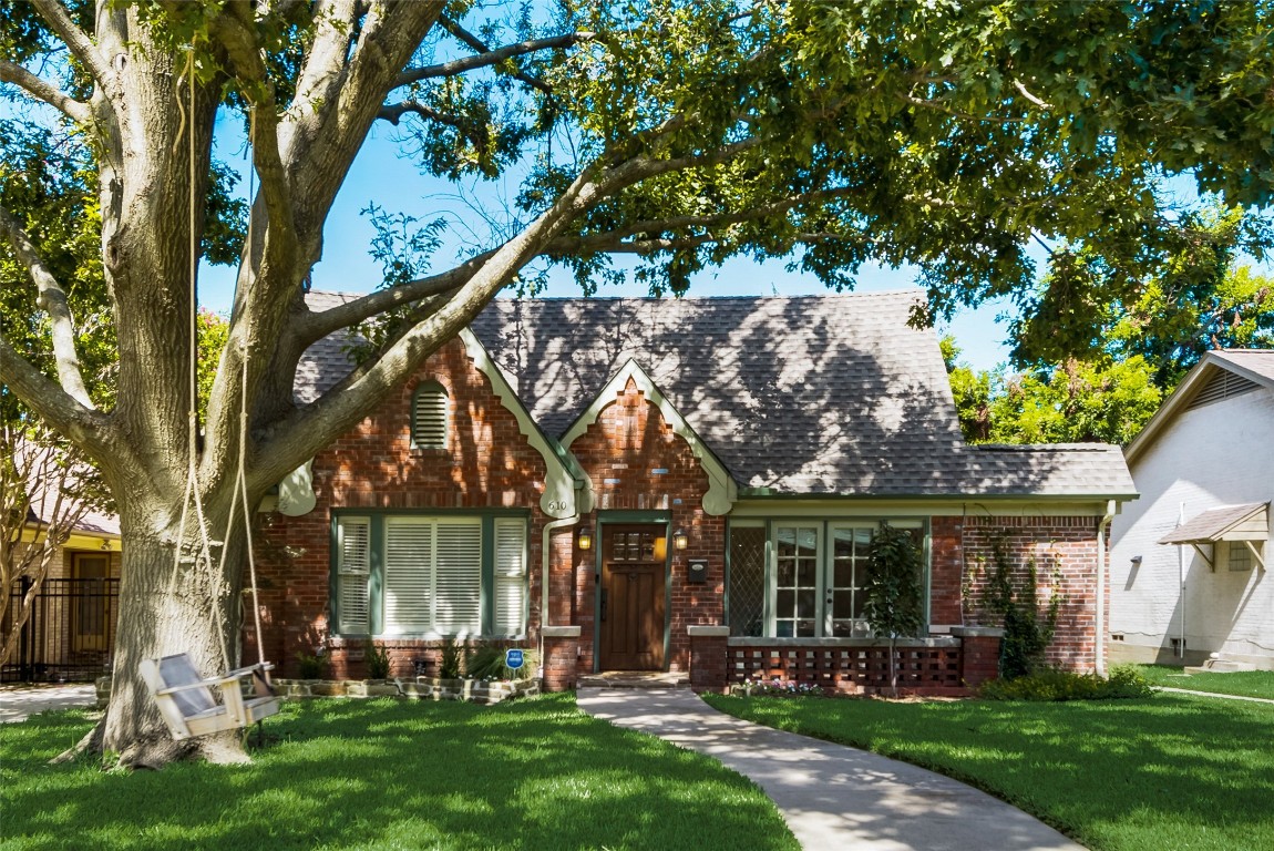 610 Clermont Avenue Dallas TX 75223