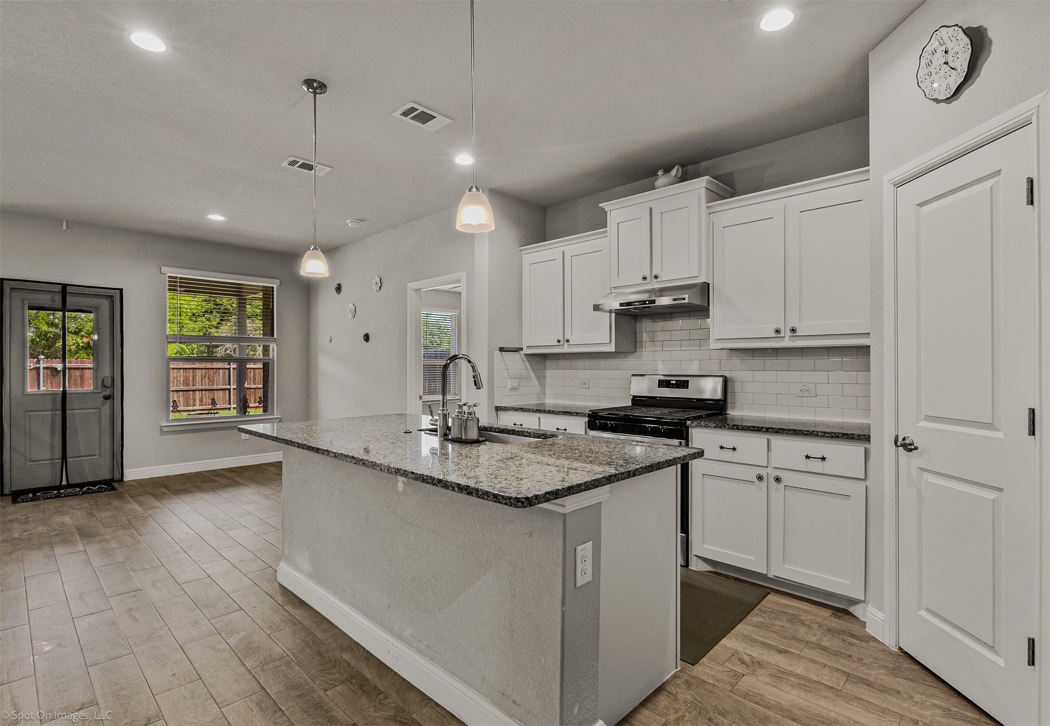 613 Heartland Drive Glenn Heights TX 75154