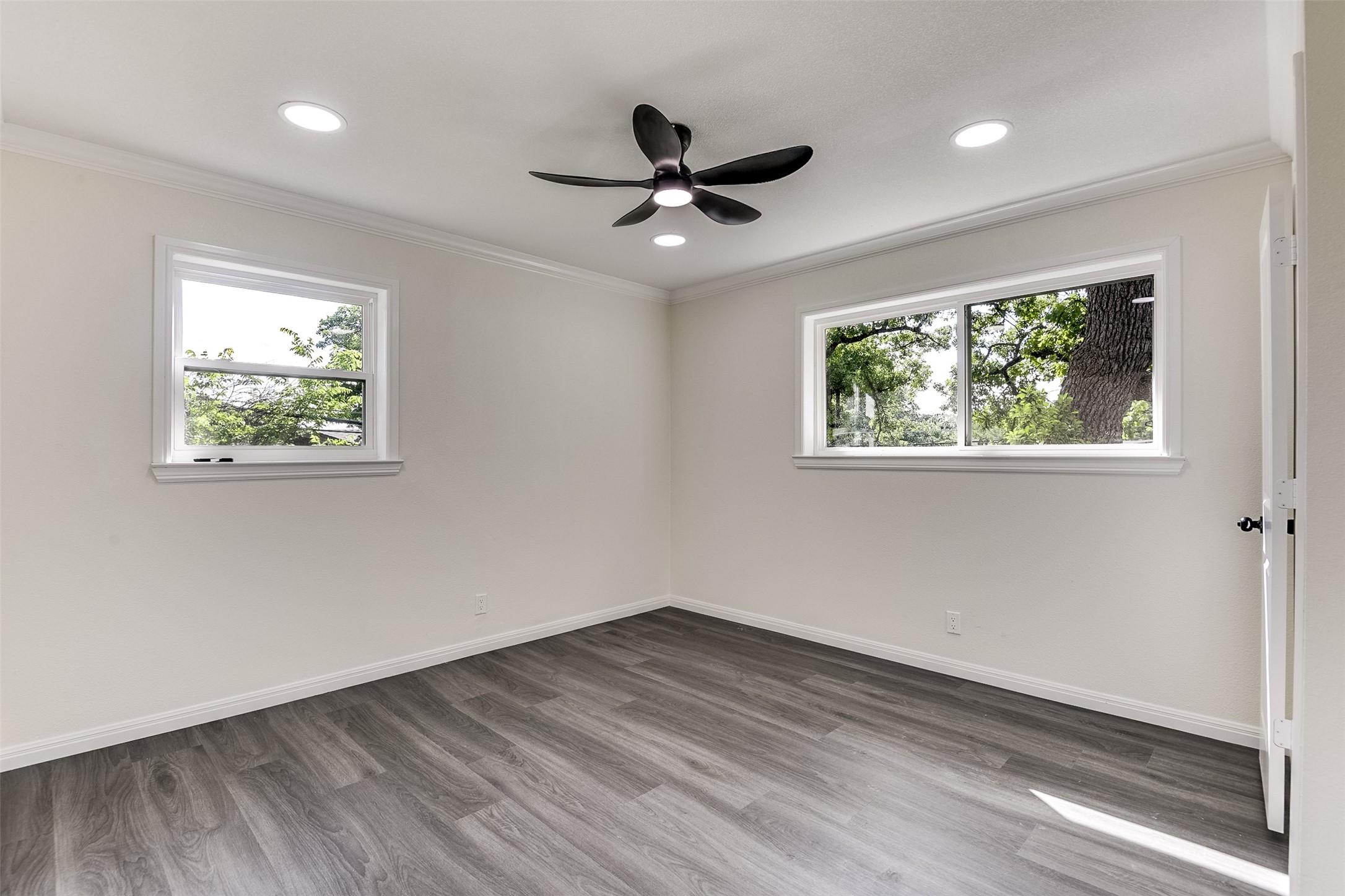 258 Somerset Terrace Bedford TX 76022