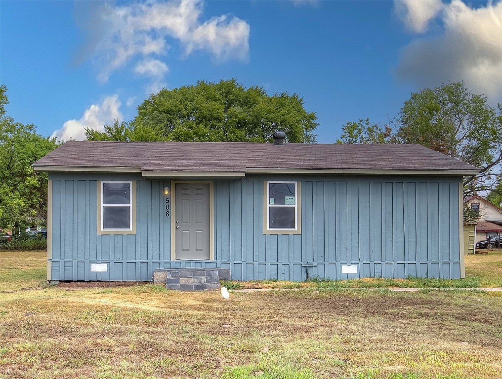 805 N Blanche Street Terrell TX 75160