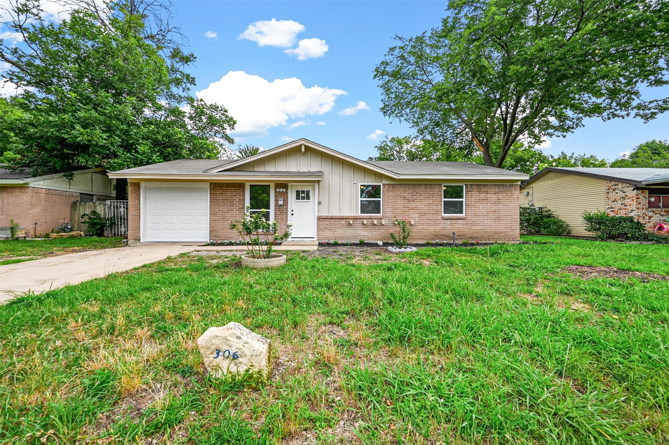 306 W Dorris Drive Grand Prairie TX 75051