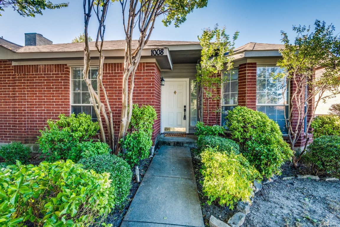 1008 Glencrest Drive Cedar Hill TX 75104