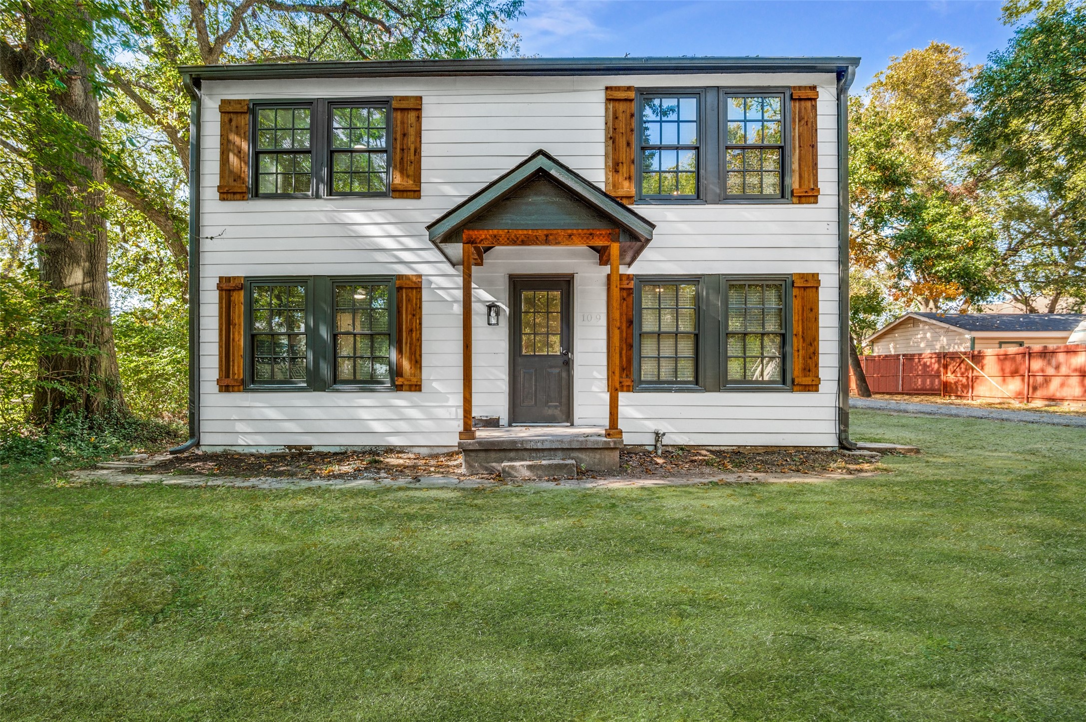 109 S Central Avenue Waxahachie TX 75165