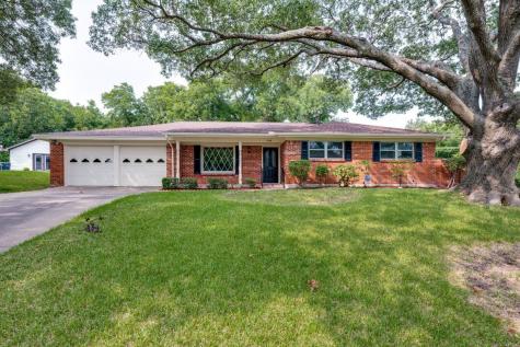 1808 Ems Road W Fort Worth TX 76116