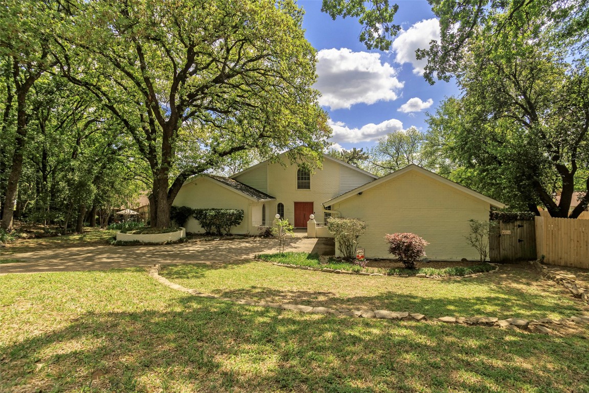 4402 Woodview Court Arlington TX 76013
