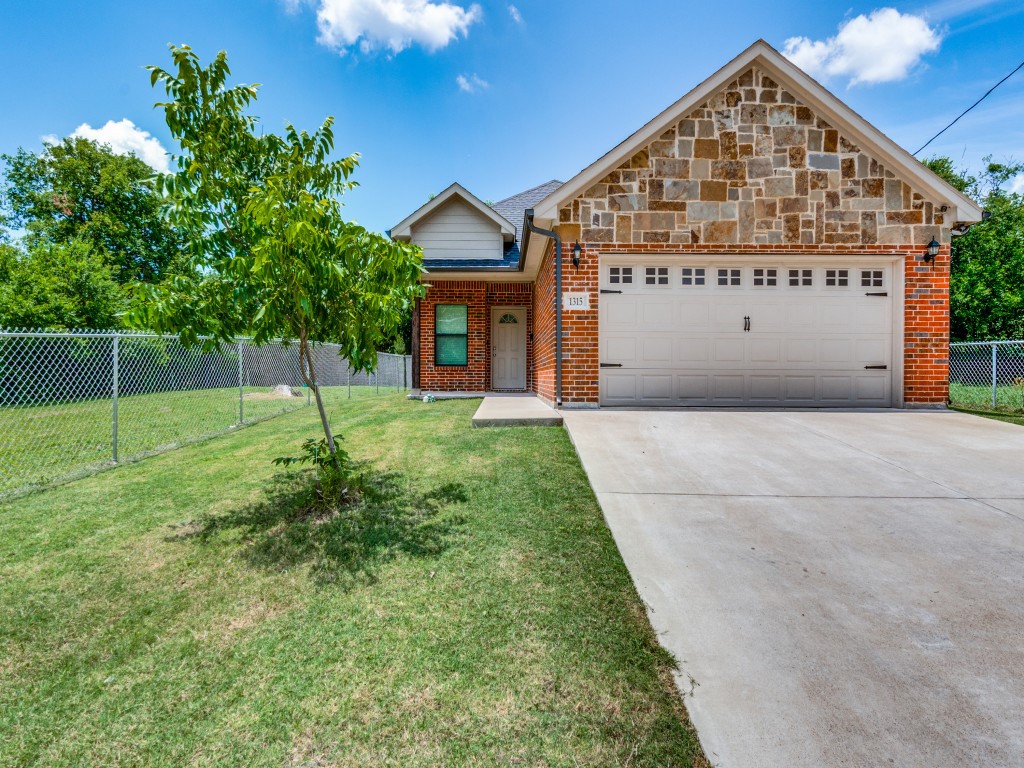 1315 Mckenzie Street Dallas TX 75223