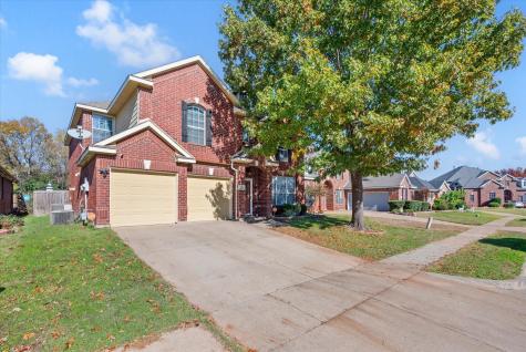 424 Persimmon Drive Grand Prairie TX 75052