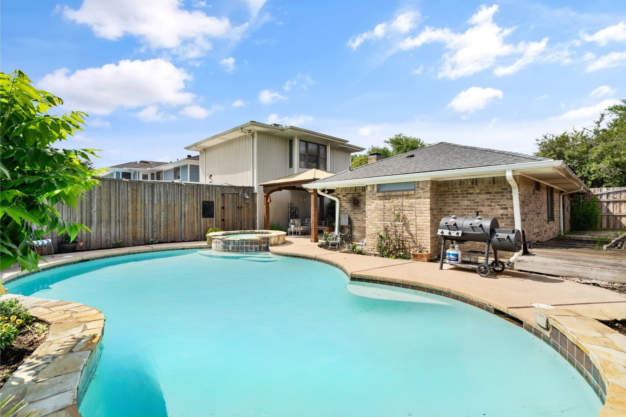 510 Sheffield Drive Richardson TX 75081