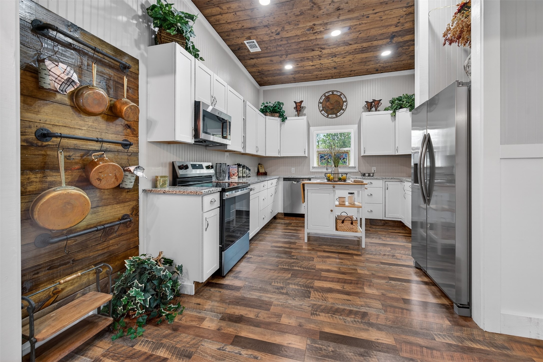909 N Howard Street Palestine TX 75801