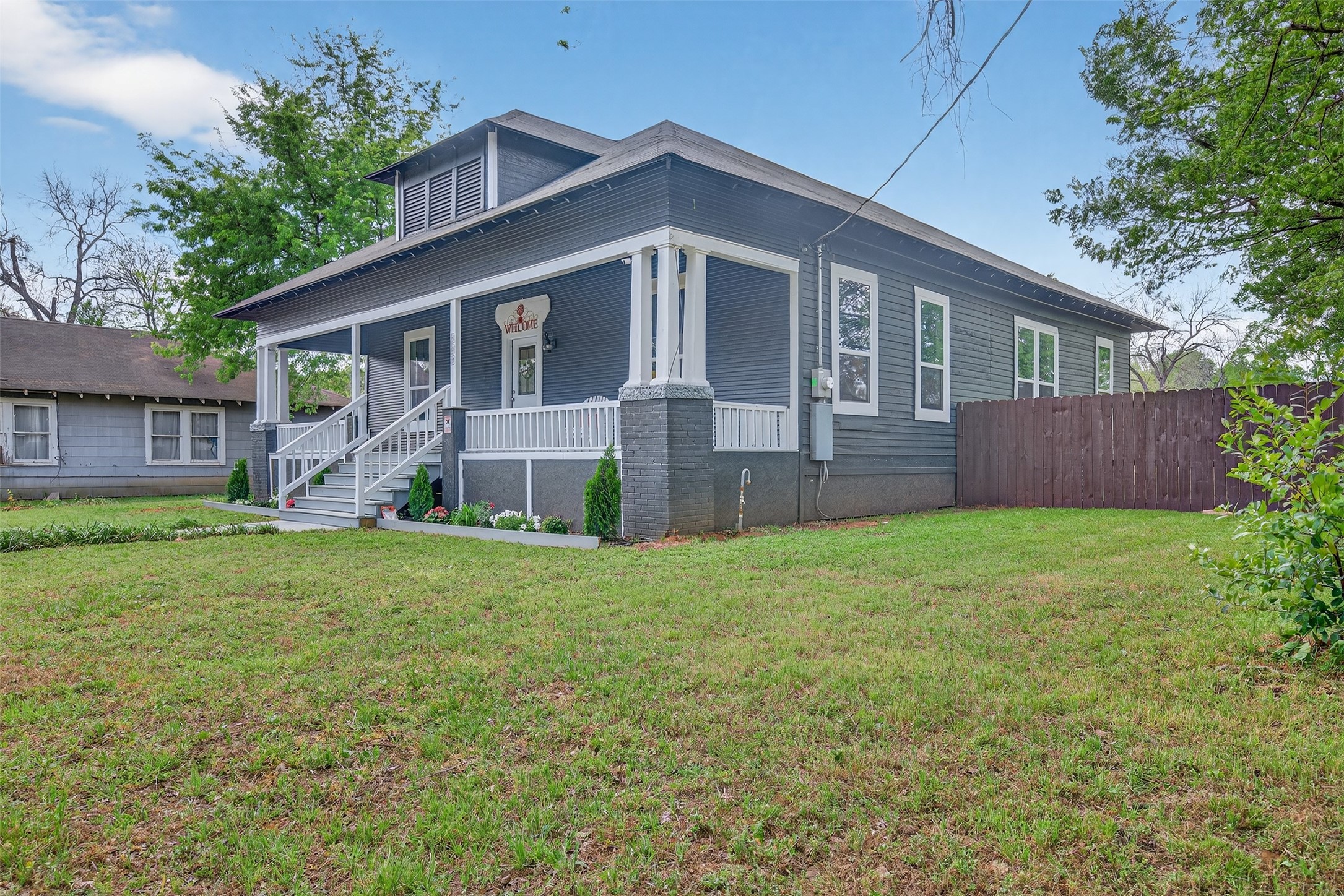 909 N Howard Street Palestine TX 75801