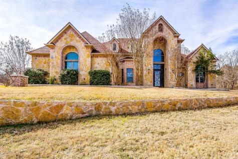 409 Oak Bluff Court Fort Worth TX 76108