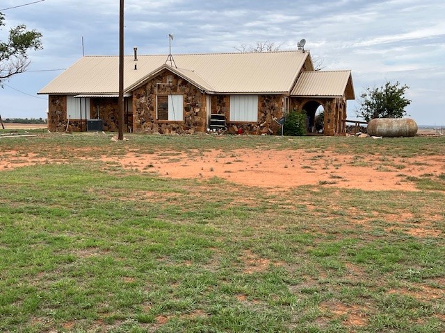 758 County Road 317 Rotan TX 79546