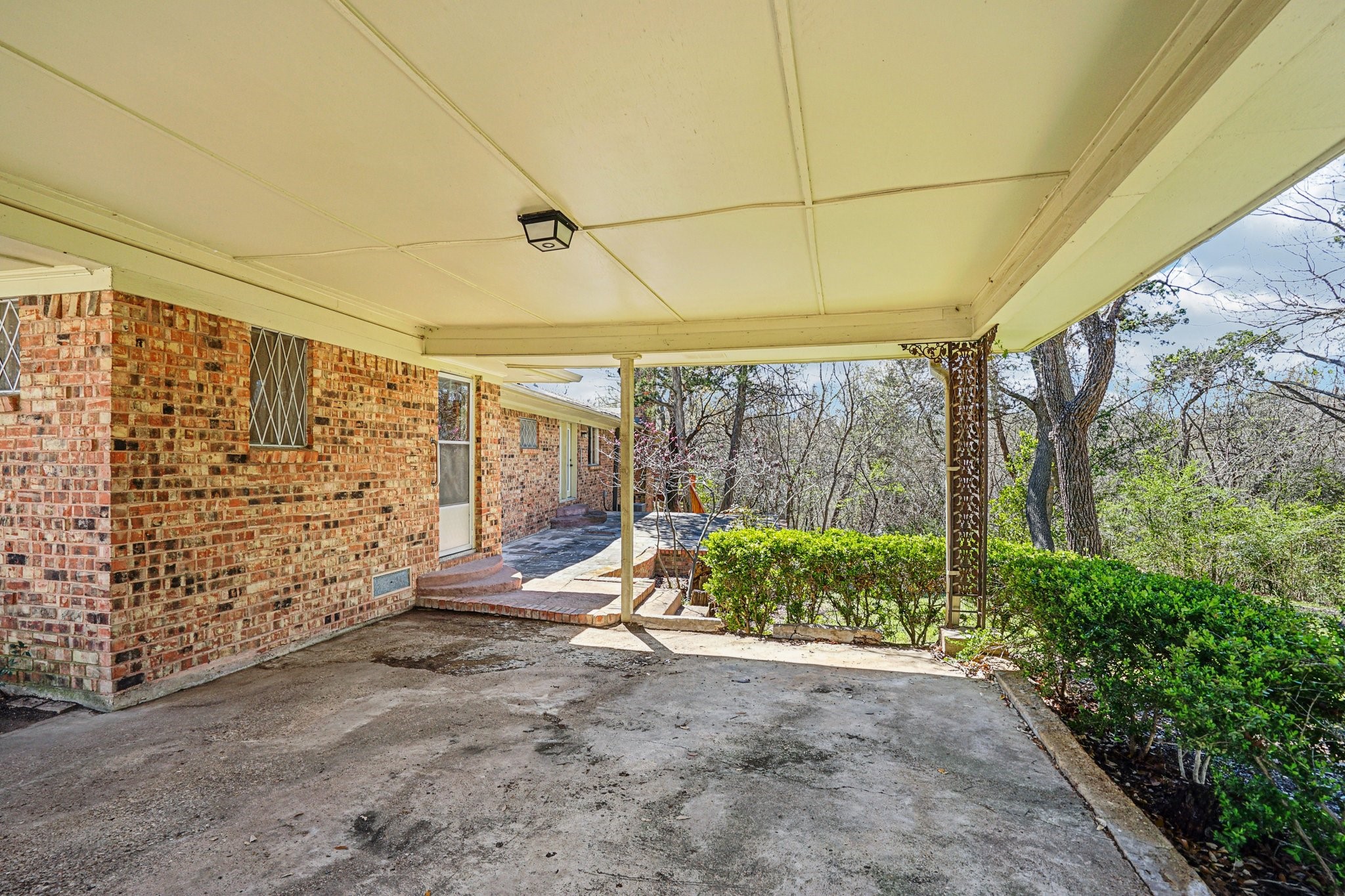 1215 Hill City Drive Duncanville TX 75116