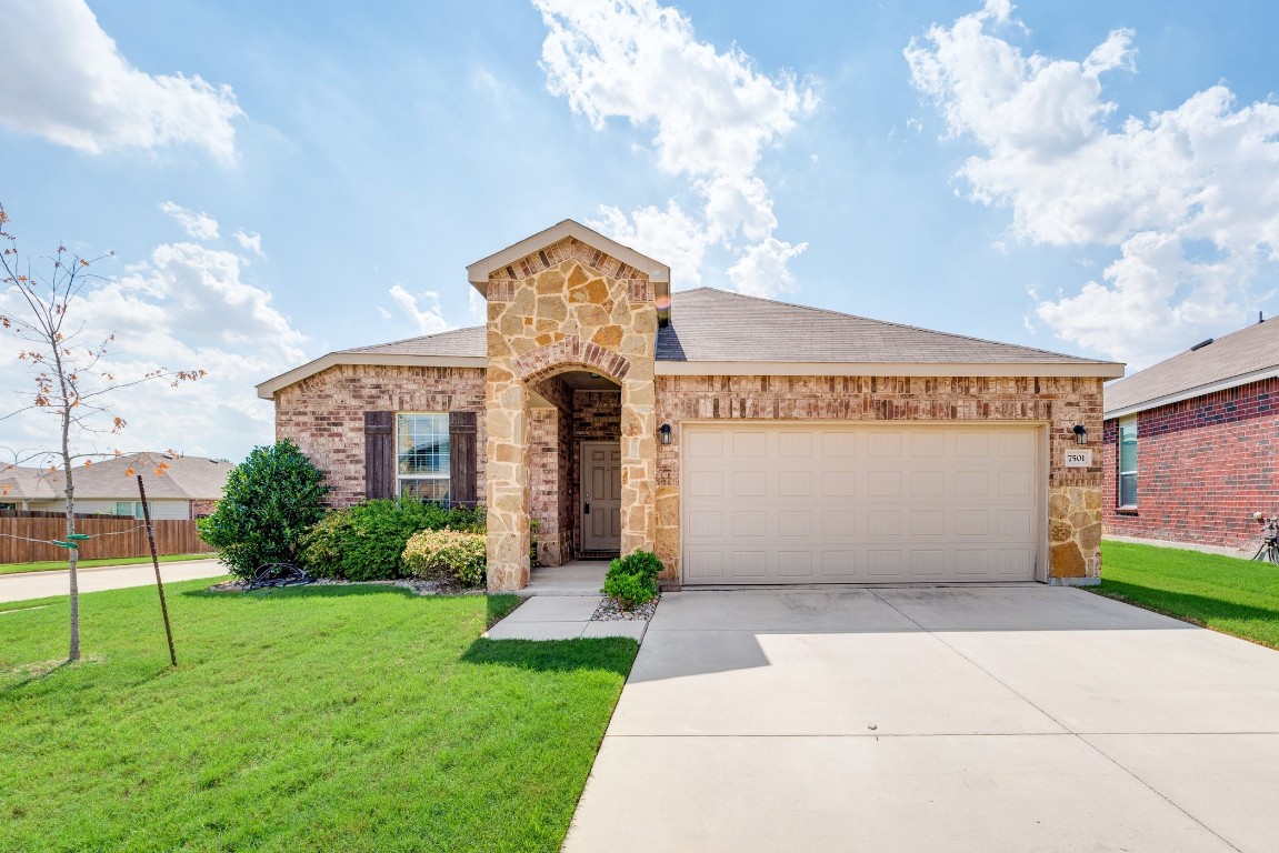 7501 Charbray Road Fort Worth TX 76131