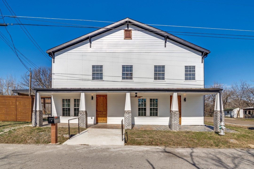 610 Tyler Street Ennis TX 75119