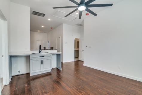 610 Tyler Street Ennis TX 75119