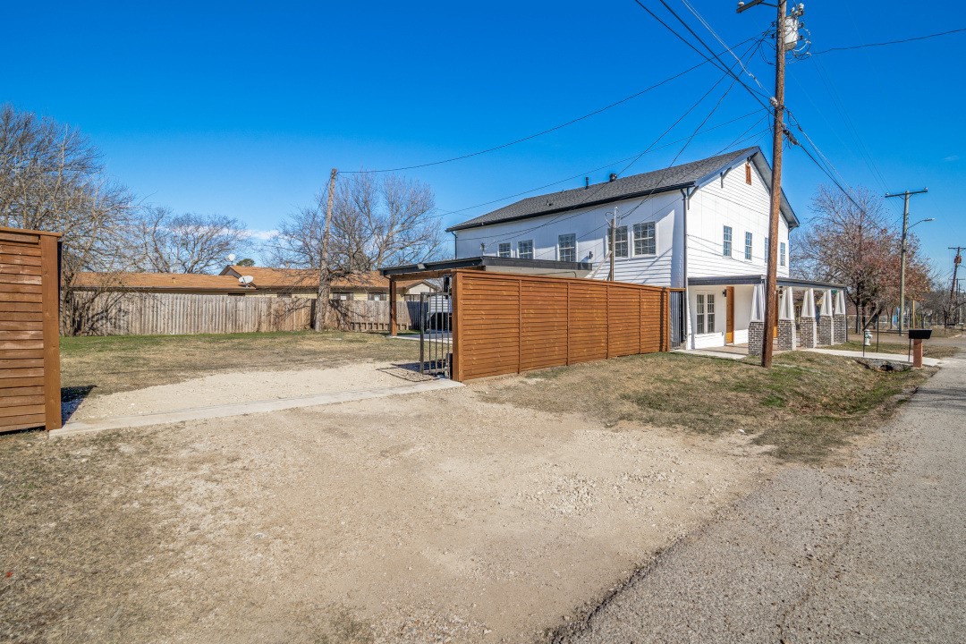 610 Tyler Street Ennis TX 75119