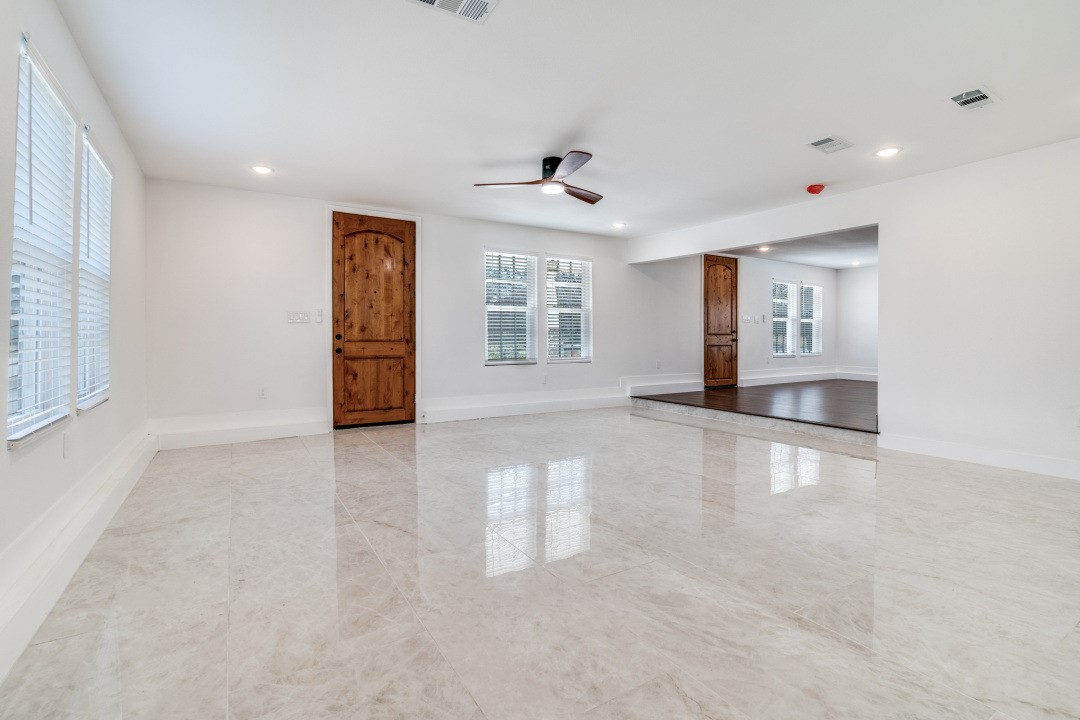 610 Tyler Street Ennis TX 75119